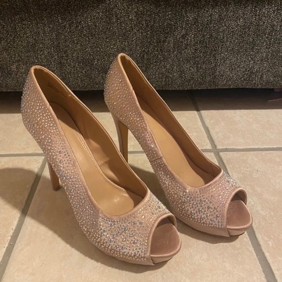 Champagne peep toe heels with rhinestones - Picture 6 of 7
